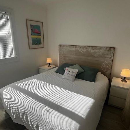 Vacances Arbanaises - Appartements Giens Йер Экстерьер фото